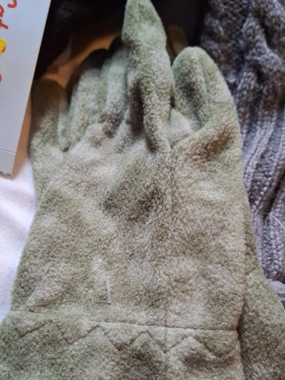 Lot Of Seven Gloves And Mittens Children's (Mis427)